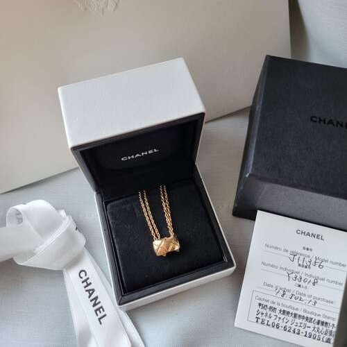 CHANEL J11356 ココクラッシュ