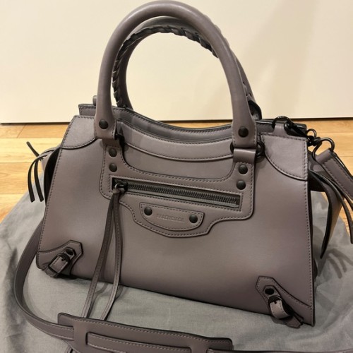 バレンシアガ ネオクラシックシティ