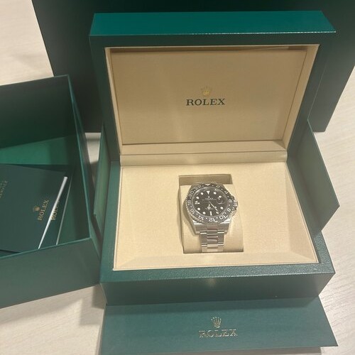 ロレックス GMTマスター 126710GRNR