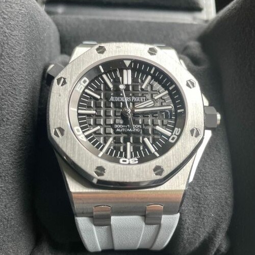 オーデマピゲ ロイヤルオークオフショア 15703ST.OO.A002CA.01