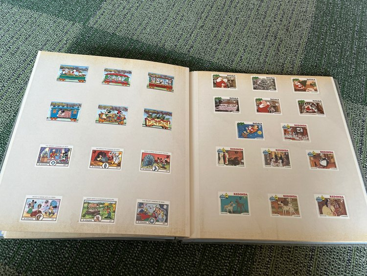 ディズニー切手アルバム