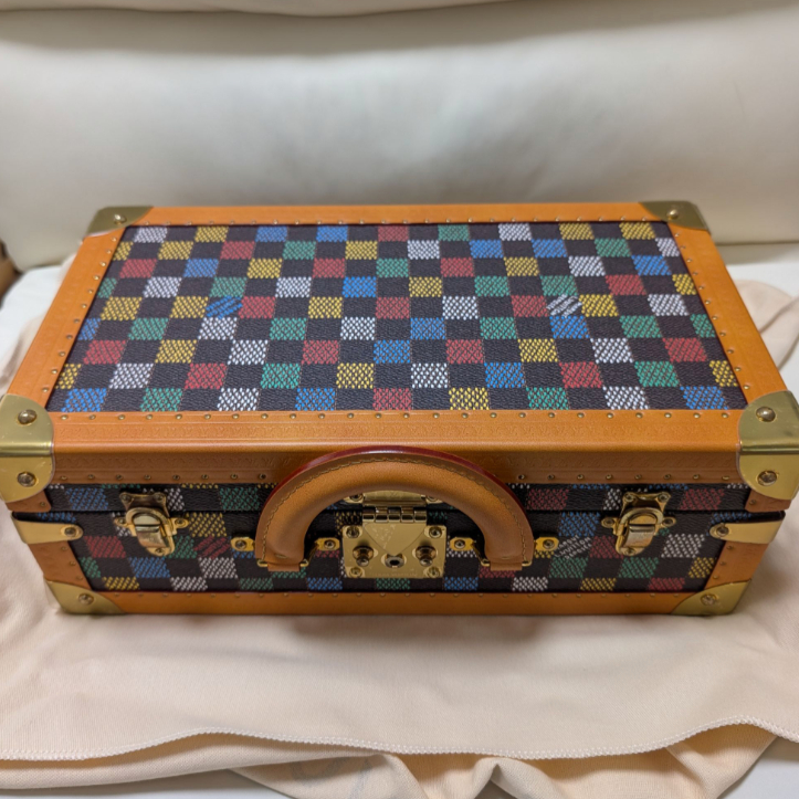 ルイヴィトン ダミエ コフレ 8モントル 新品未使用 外箱あり