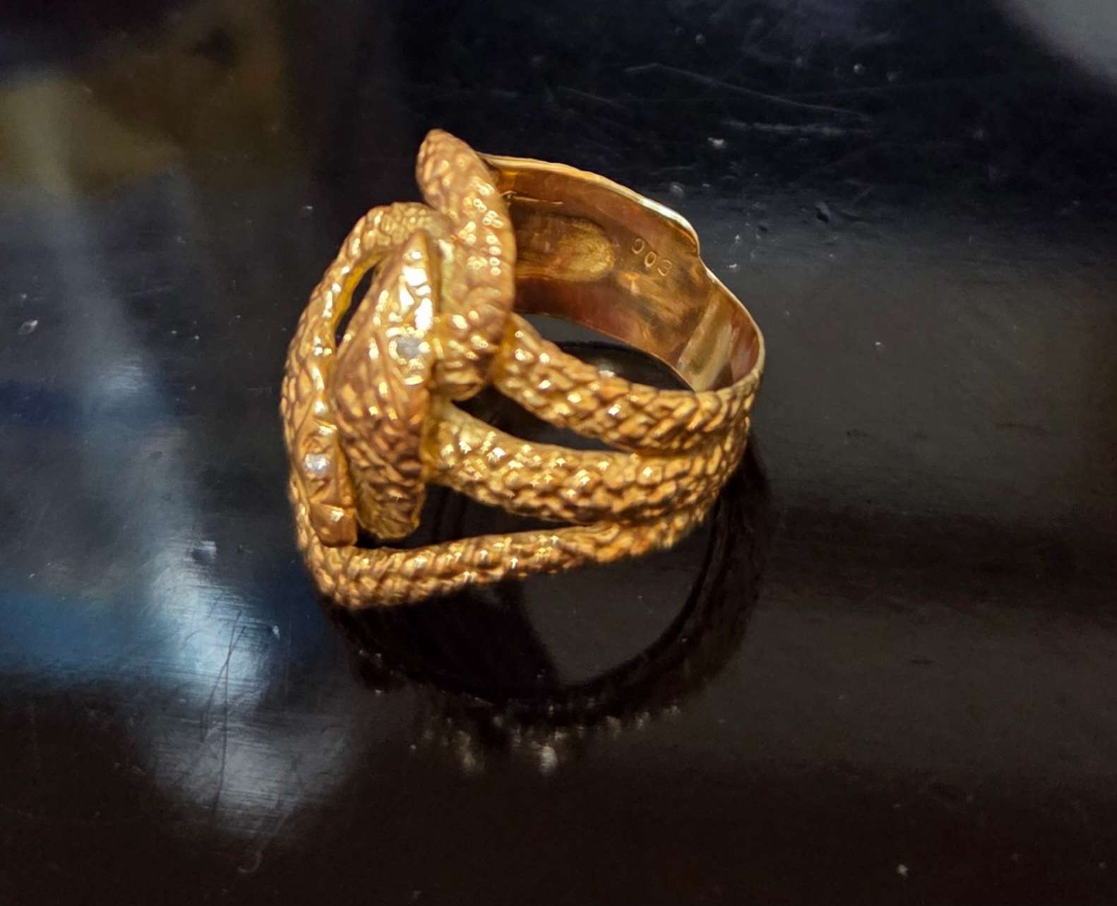 スネークリング。重さは9g。