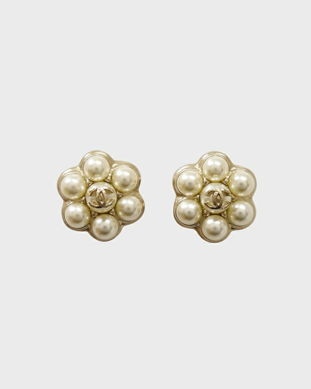 CHANEL ミニCOCOパールピアス