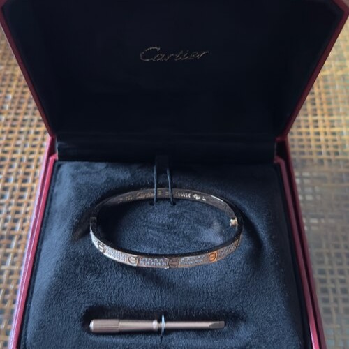 カルティエ ラブブレスレット パフェセッティング