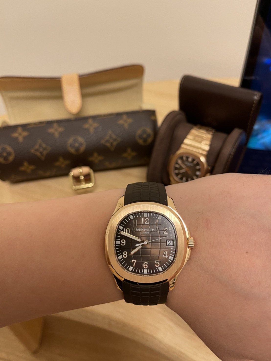 パテックフィリップ アクアノート 5167R-001