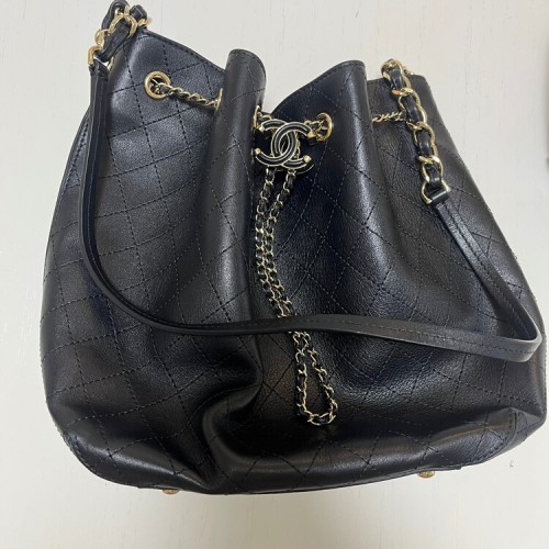 チェーンドローストリング ショルダーバッグ