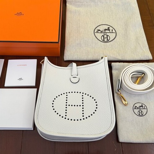 ショルダーバッグ エブリンTPM ミニ ホワイト