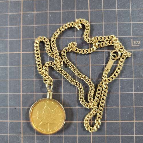 メイプルリーフ1/2oz.K18ヘッダー喜平チェーン付き全重量40g