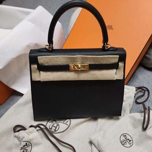 ケリー25 ブラック エプソン 外縫い ゴールド金具 W刻印