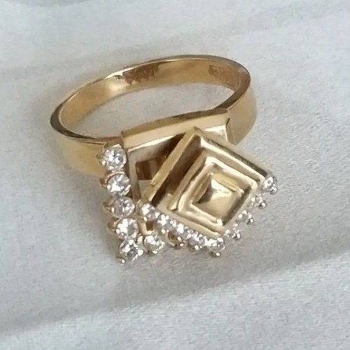 揺れるメレダイヤ14kゴールドリング