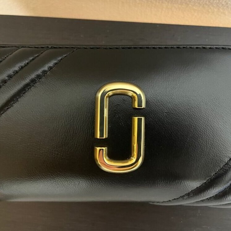 MARCJACOBS ザ グラム ショット コンパクト ウォレット