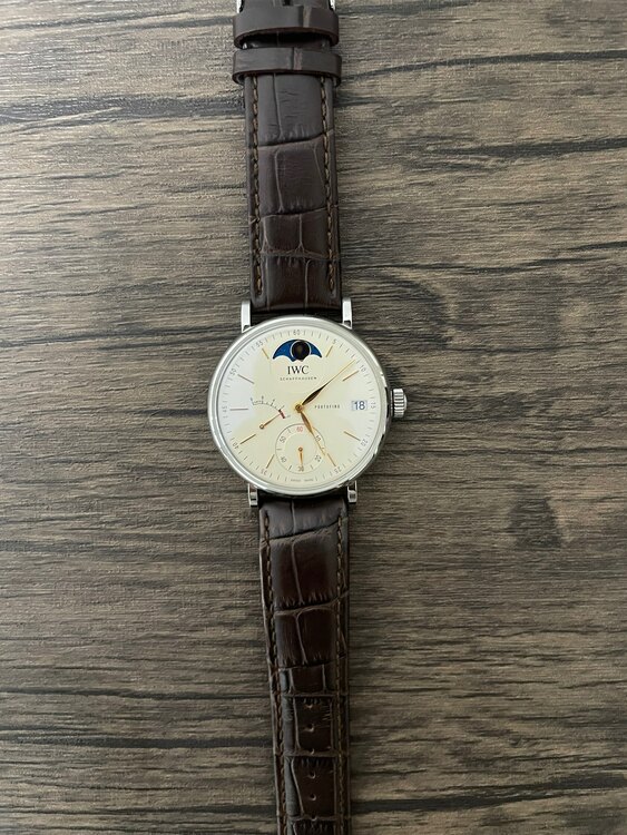 ポートフィノ・ハンドワイド・ムーンフェイズ