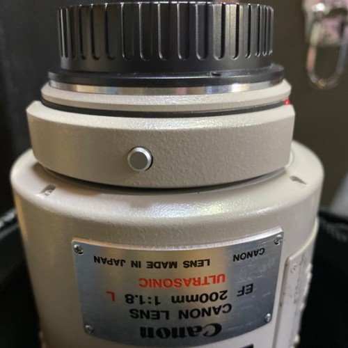キャノン EF 200mm f/1.8L