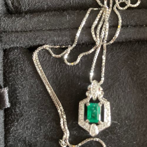 エメラルド 0.67