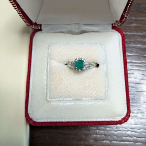 天然エメラルド(コロンビア産)