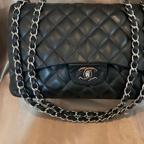 シャネル　デカマトラッセ ラムスキン チェーンショルダー