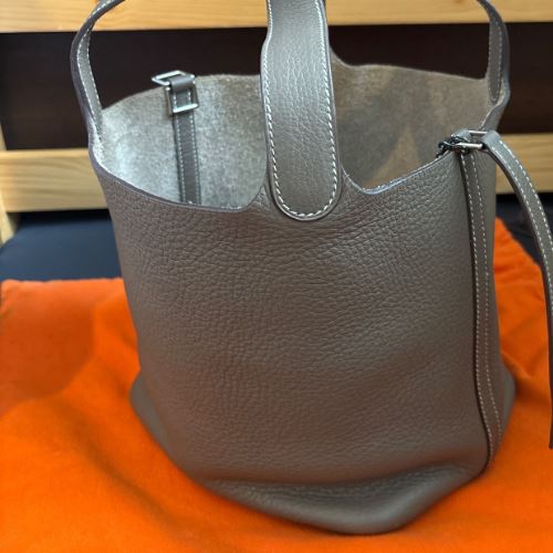 エルメス ピコタン