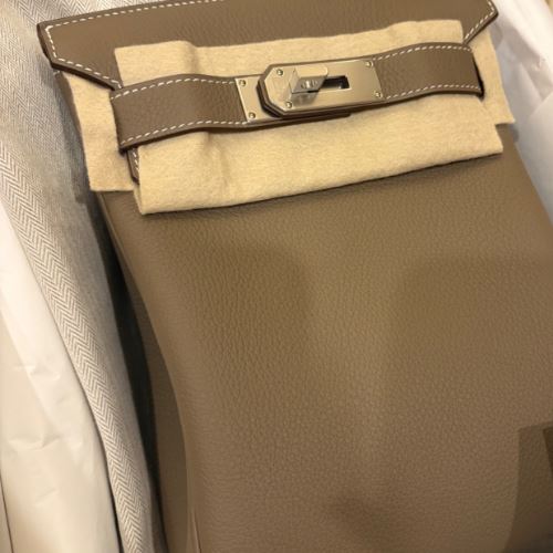 ケリーアッカドpm