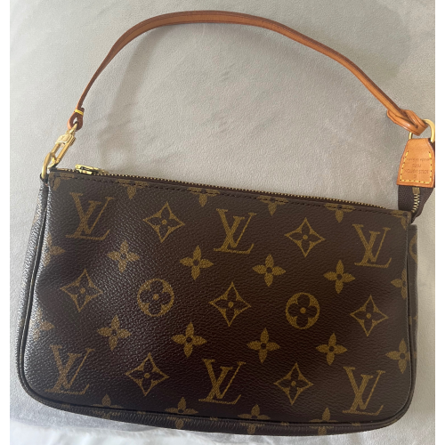 ポシェットアクセソワールの画像