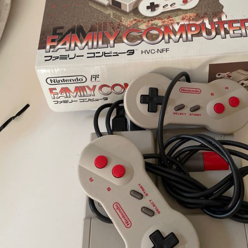 ファミコン本体　HVC-101 102