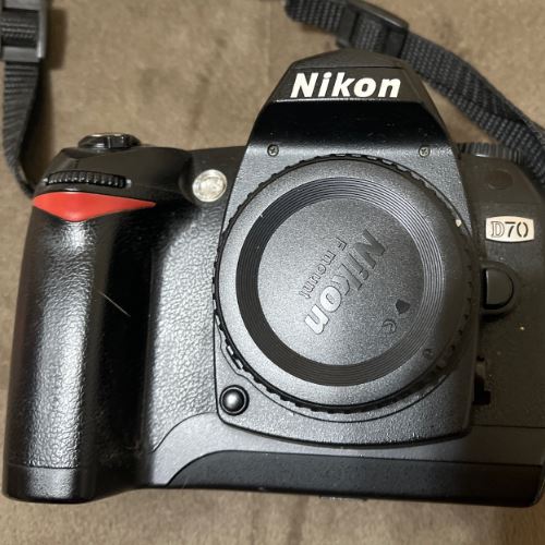 Nikon D70