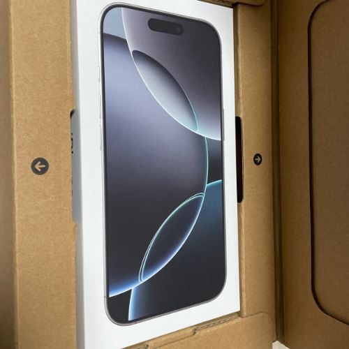 iPhone16Pro ホワイトチタニング