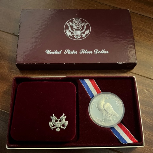 ロサンゼルスオリンピック　記念コインの画像