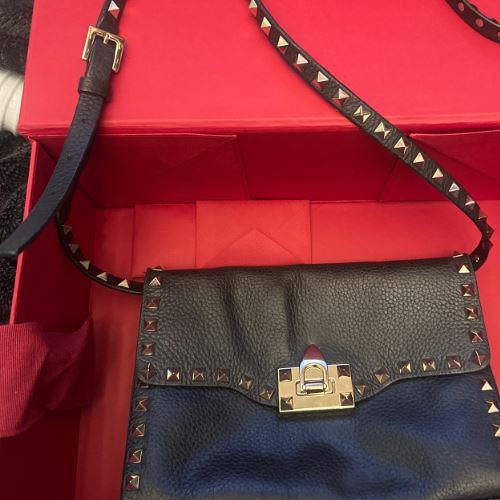 ヴァレンティノ ロックスタッズショルダーバッグ