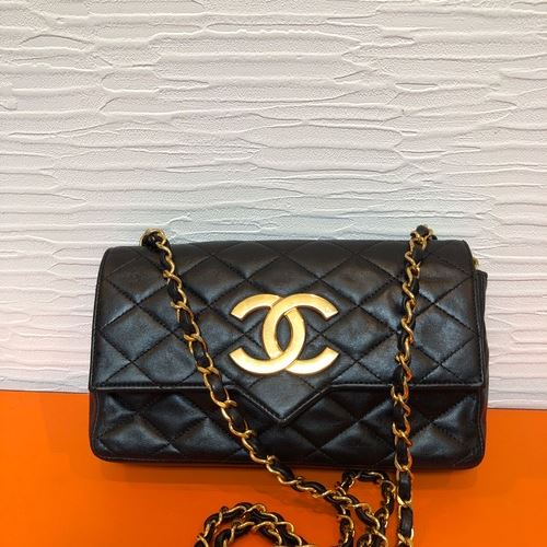 CHANELミニマトラッセ