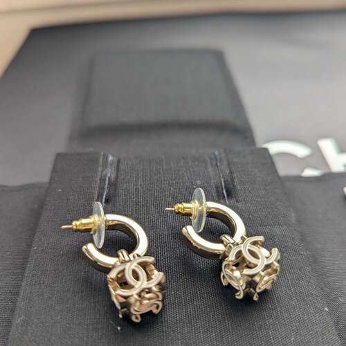 シャネル ピアス