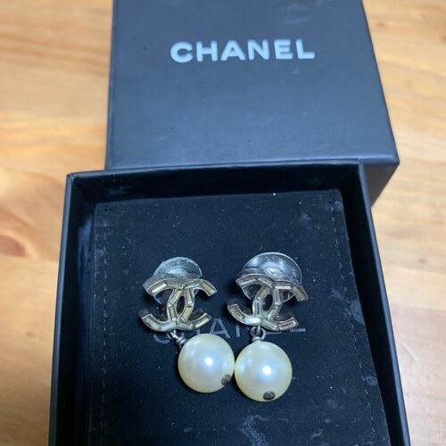 シャネルのピアス