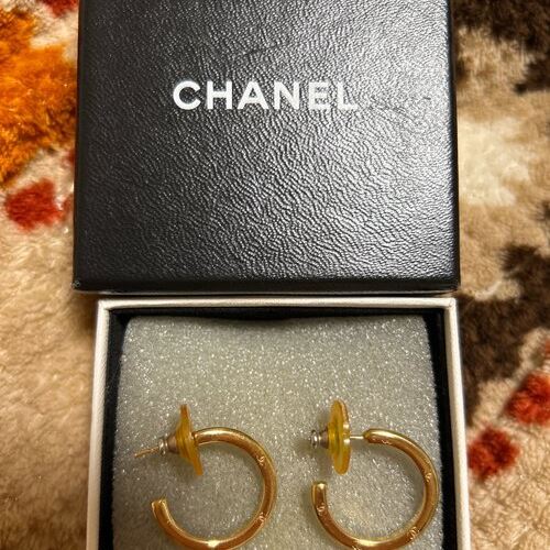 シャネルピアス