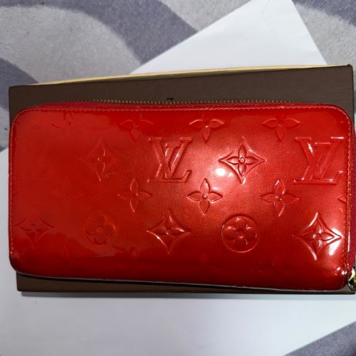 LOUIS VUITTON 長財布　ヴェルニ ジッピー