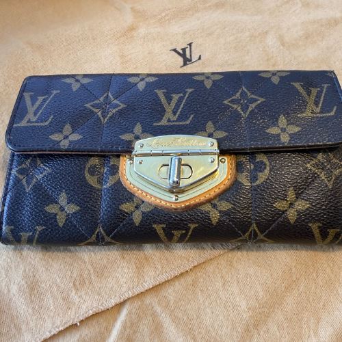 ルイ・ヴィトンのモノグラム・エトワール ポルトフォイユ サラ