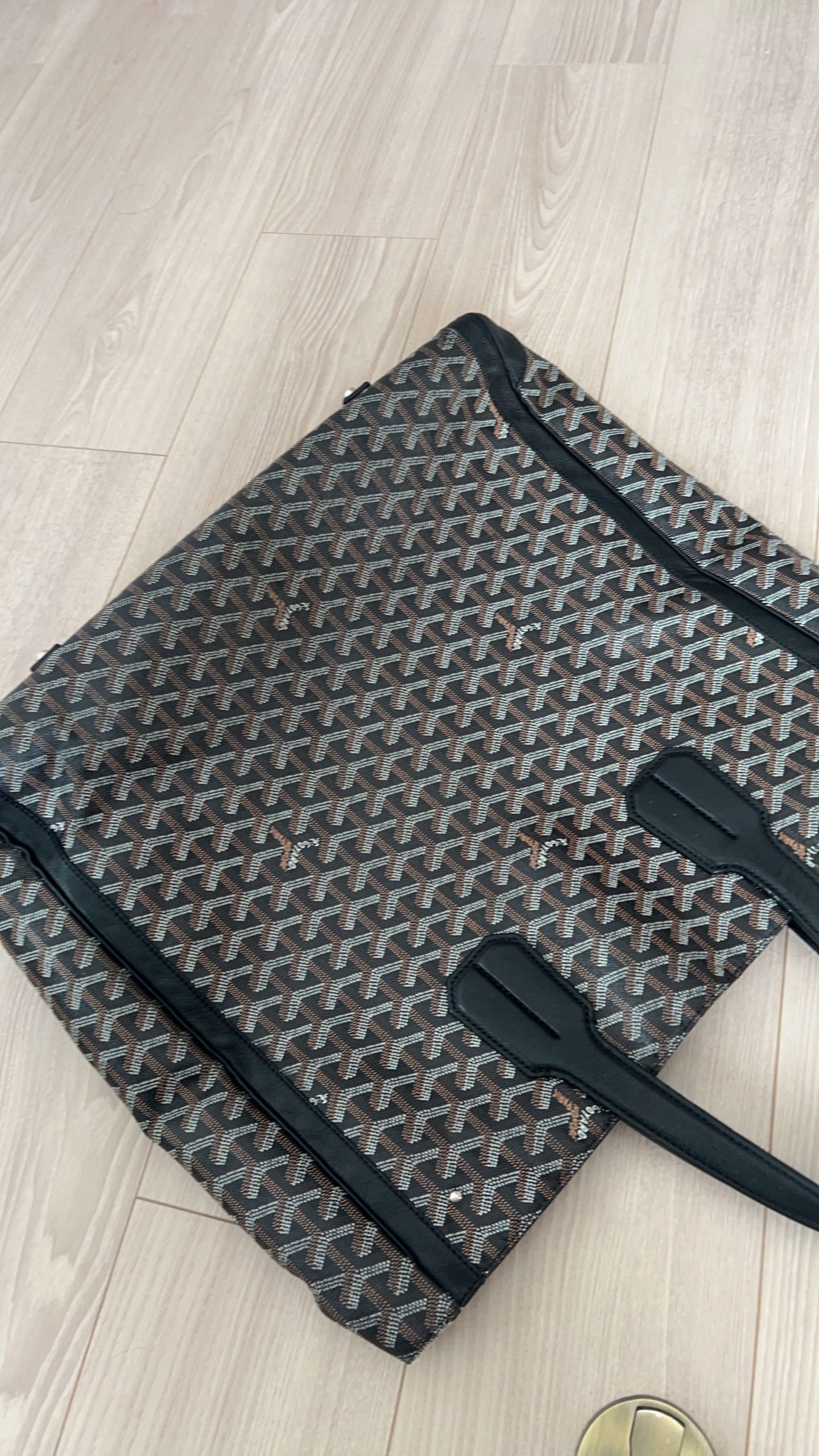 ゴヤール スレなし、持ち手部分にヨレありの画像