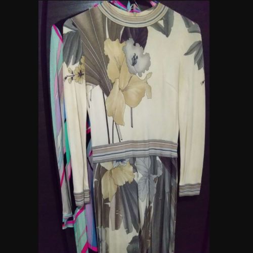 レオナール ワンピース グレー