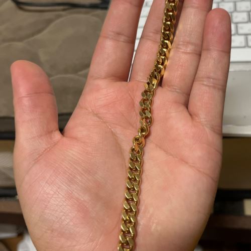 幅5mm、長さ17cmのブレスレット