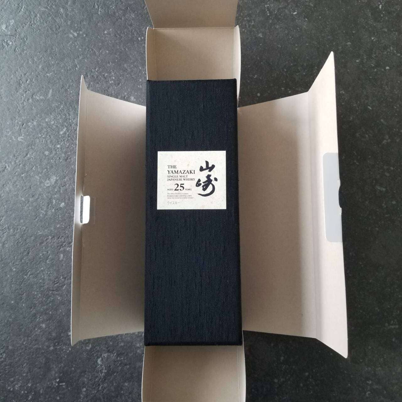 山崎25年新型の画像