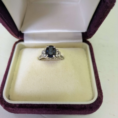 プラチナサファイヤリングの画像