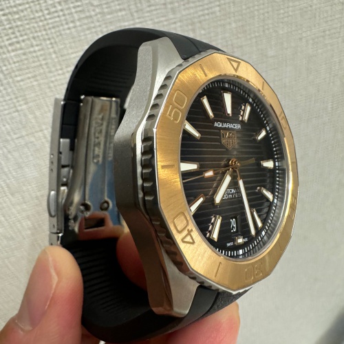 タグホイヤー アクアレーサーの画像