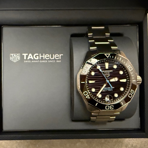 タグホイヤー アクアレーサーの画像