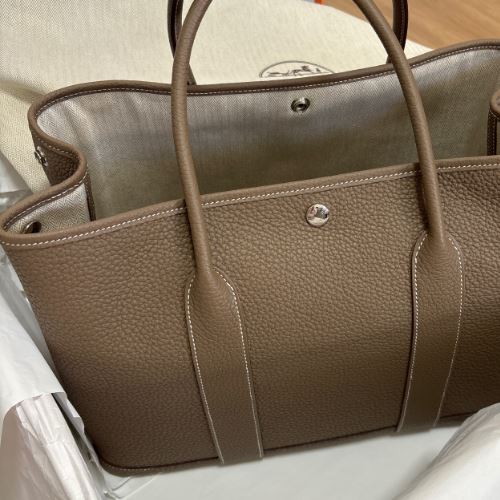 ガーデンパーティー 36 エトゥープ