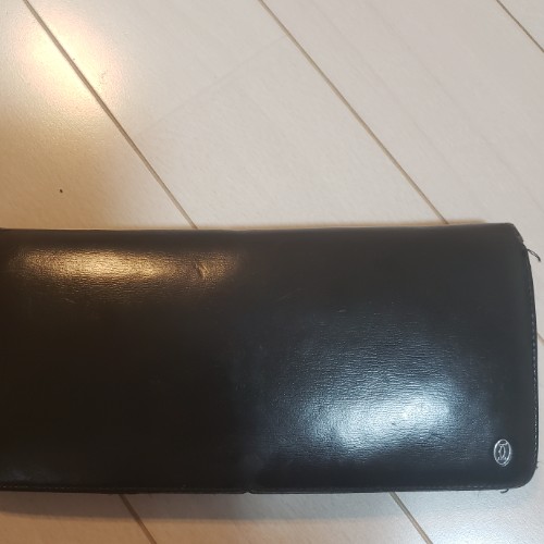 カルティエ財布