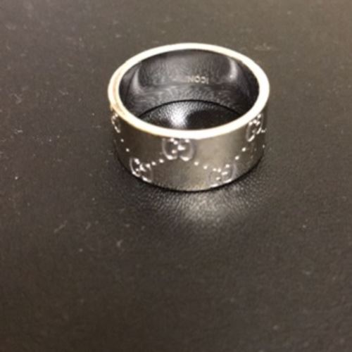 グッチ ホワイトゴールド 指輪