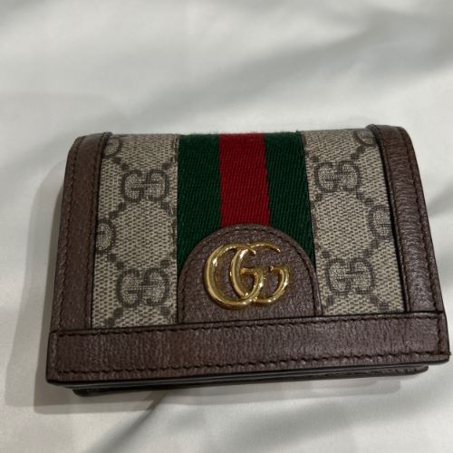 グッチ財布