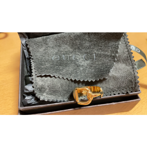 グッチホースビットスカーフリングの画像