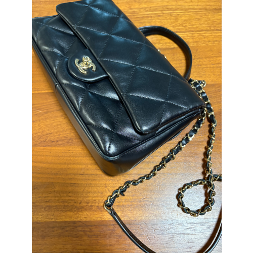 シャネル ショルダーバッグの画像