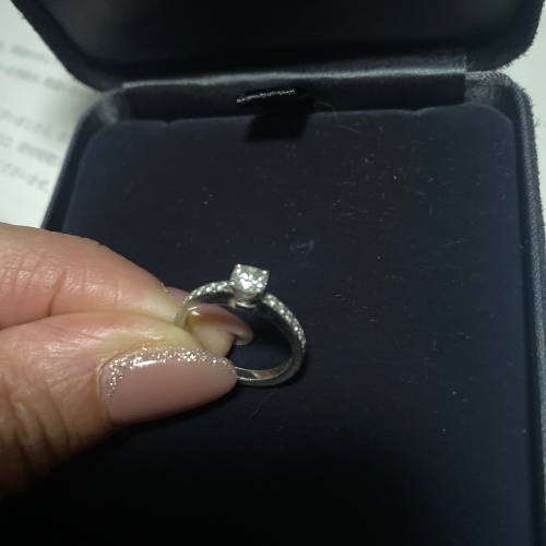 ティファニーダイヤモンドリング 0.33カラットの画像