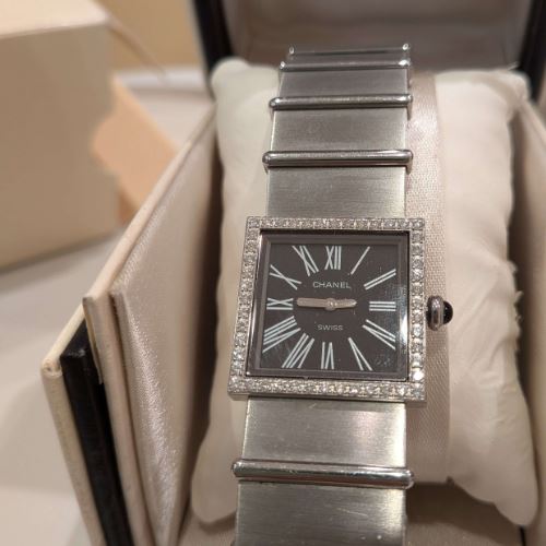 CHANEL シャネル レディース腕時計 マドモアゼル 純正ダイヤモンドベゼル